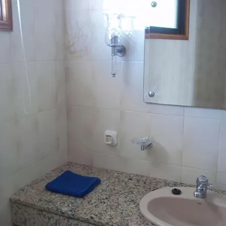 Sleeps 4 Wifi Ferienhaus *