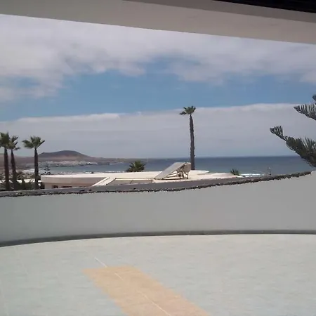 Sleeps 4 Wifi * Famara